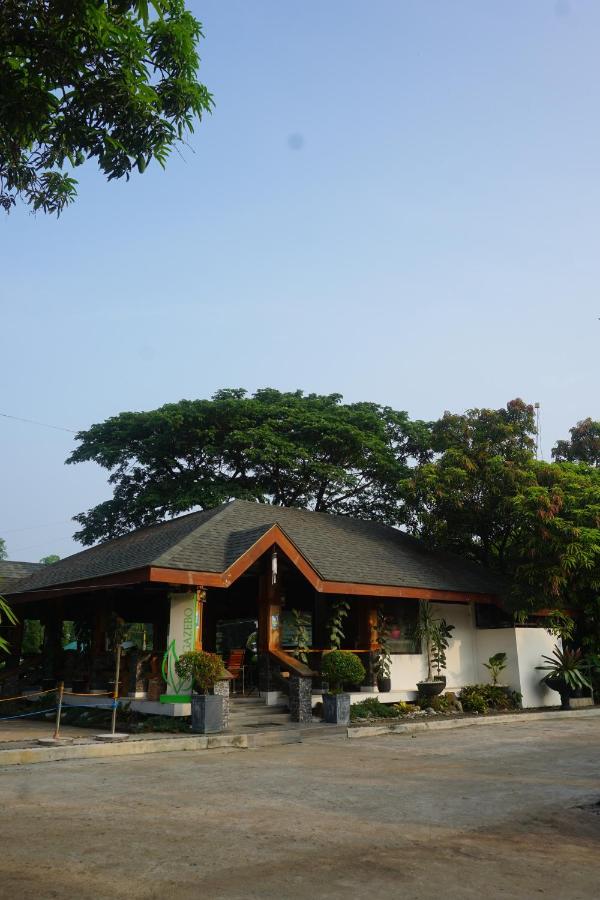 Floating Sanctuary Resort Powered By Cocotel Bulacan 외부 사진