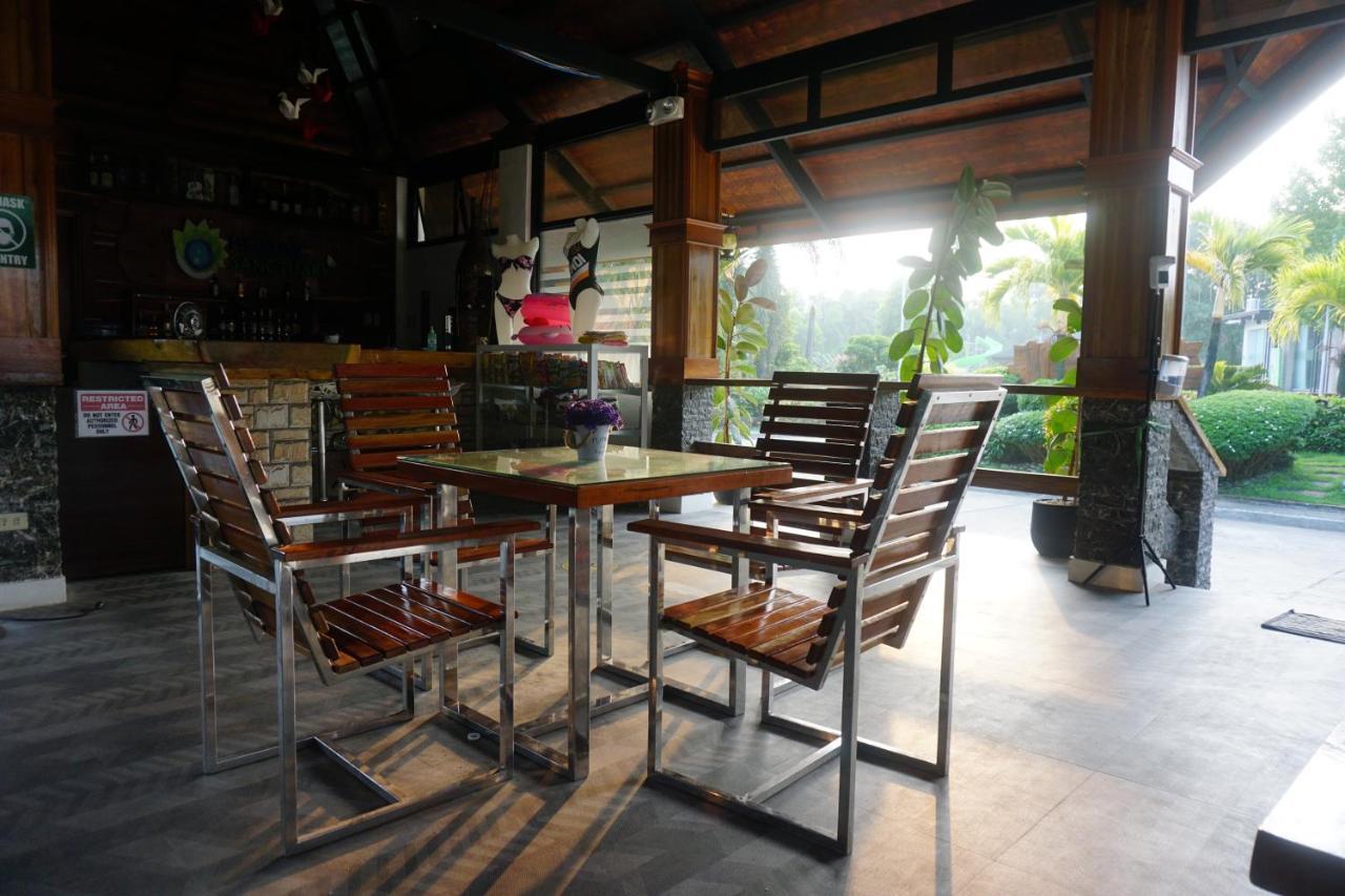 Floating Sanctuary Resort Powered By Cocotel Bulacan 외부 사진