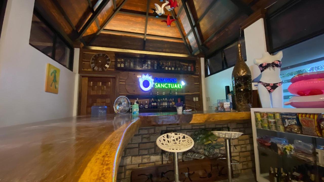 Floating Sanctuary Resort Powered By Cocotel Bulacan 외부 사진