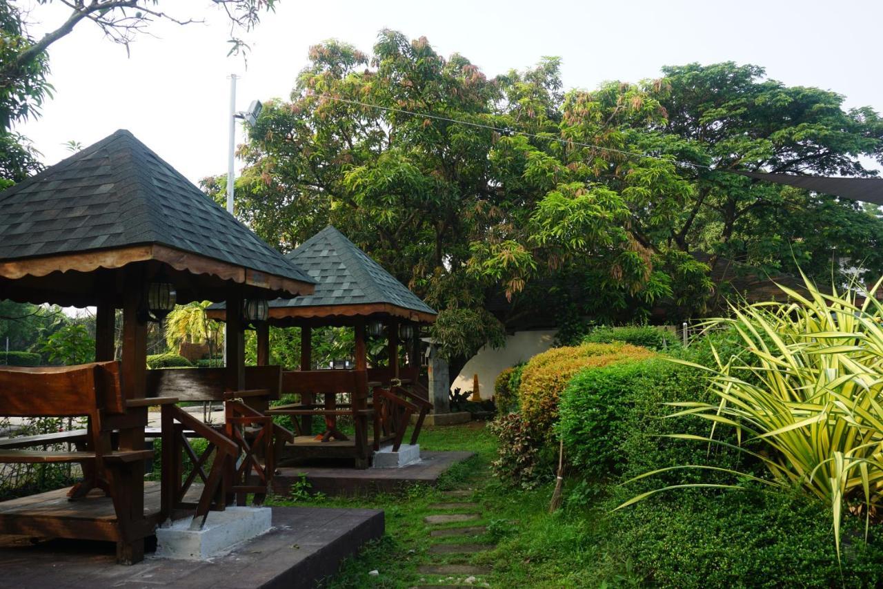 Floating Sanctuary Resort Powered By Cocotel Bulacan 외부 사진