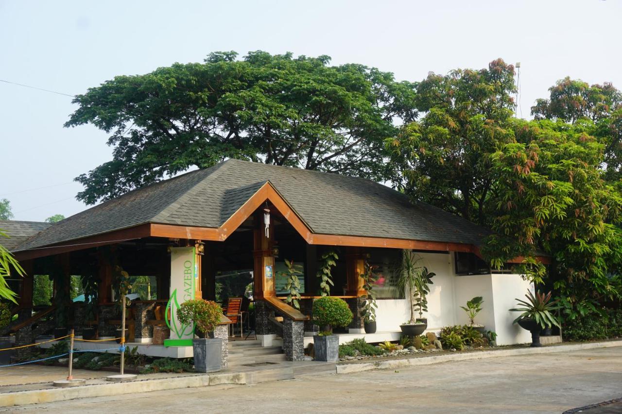 Floating Sanctuary Resort Powered By Cocotel Bulacan 외부 사진
