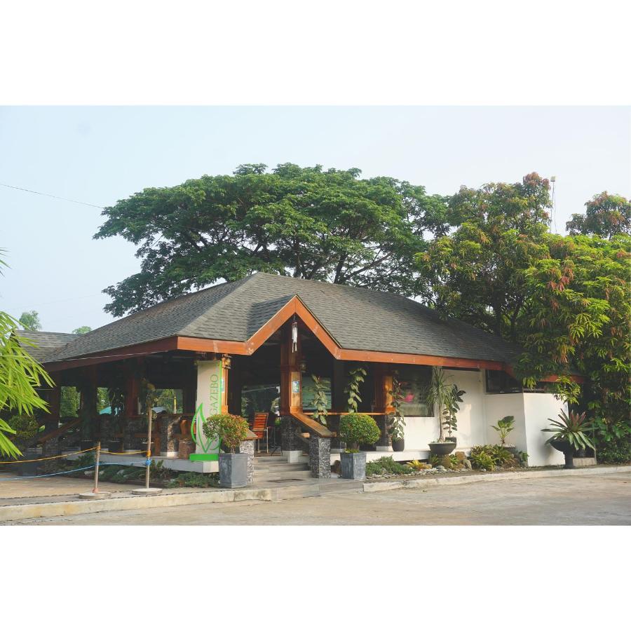 Floating Sanctuary Resort Powered By Cocotel Bulacan 외부 사진